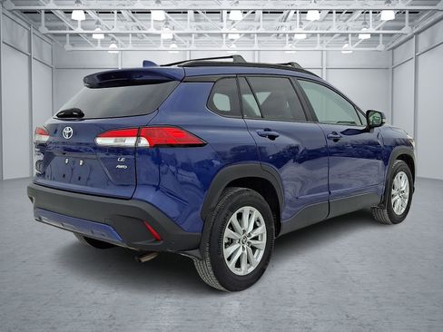 Used 2023 Toyota Corolla Cross LE image 6