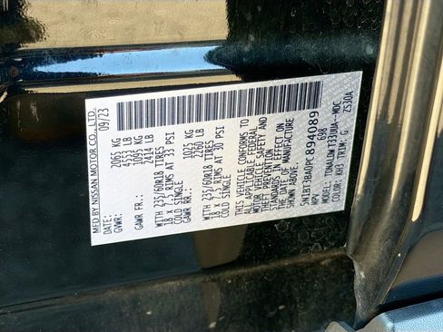 Used 2023 Nissan Rogue SV image 44