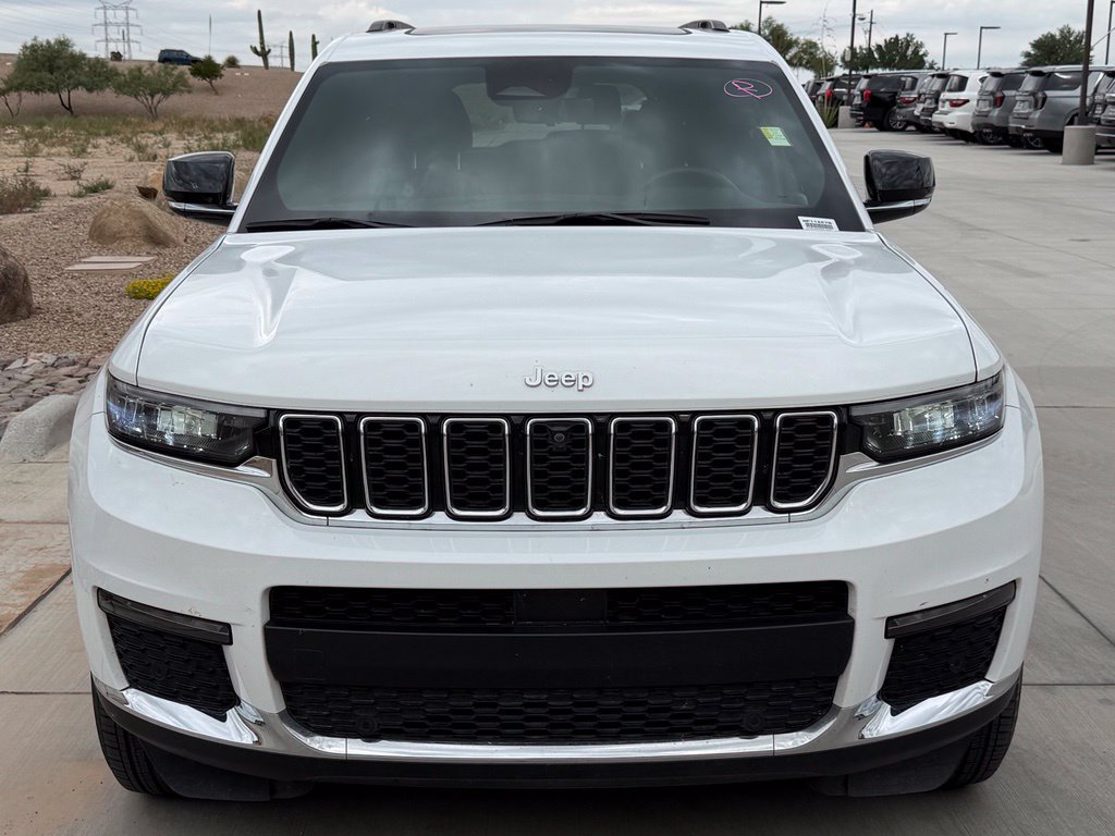Used 2024 Jeep Grand Cherokee L Limited w/ Luxury Tech Group II RWD image 3
