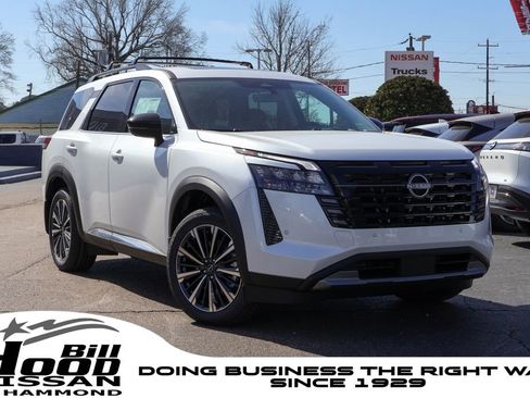 New 2026 Nissan Pathfinder Platinum image 1