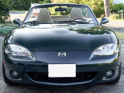 Used 2001 MAZDA MX-5 Miata RWD image 13