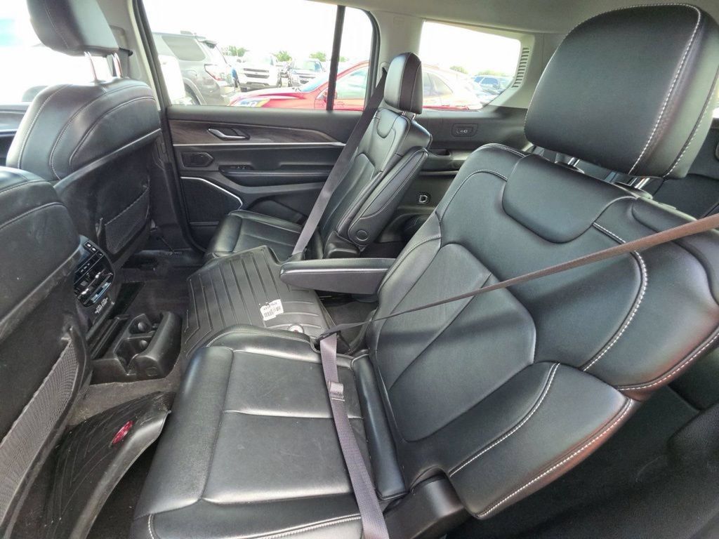 Used 2021 Jeep Grand Cherokee L Limited AWD/4WD image 11