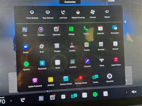 Used 2022 Tesla Model Y Long Range image 24