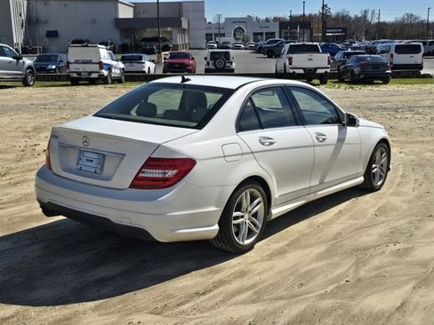 Used 2014 Mercedes-Benz C 250 Sedan image 12
