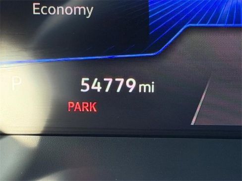 Used 2024 Volkswagen Jetta SE image 19