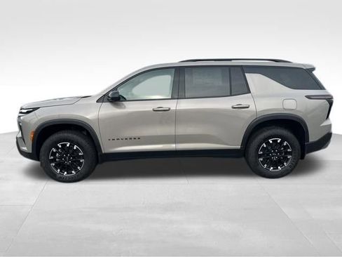 New 2026 Chevrolet Traverse Z71 w/ Enhanced Driving Package image 2