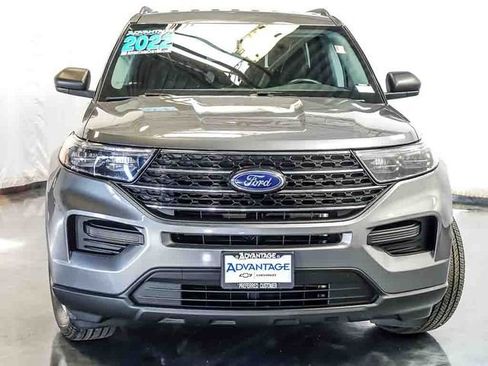 Used 2022 Ford Explorer XLT AWD/4WD image 7