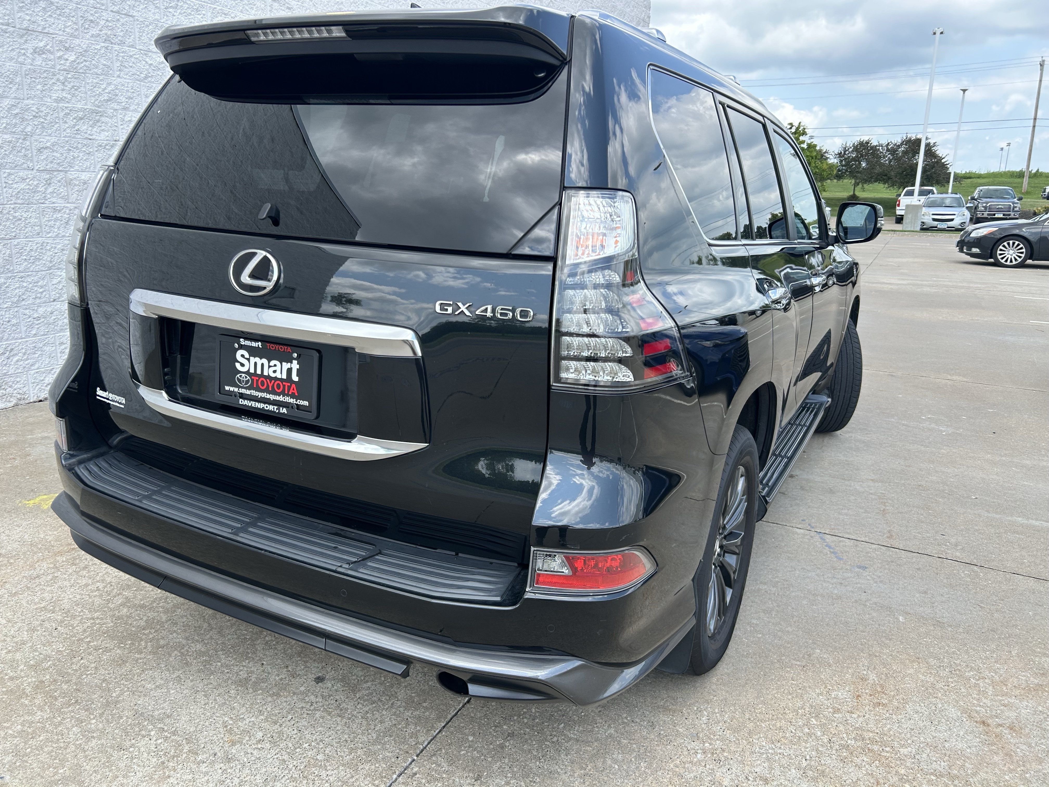 Used 2023 Lexus GX 460 Luxury w/ Sport Design Package AWD/4WD image 6