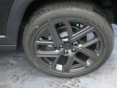 New 2026 Jeep Compass Latitude image 9