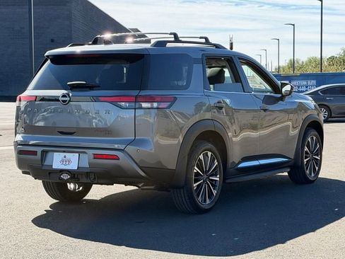 New 2026 Nissan Pathfinder Platinum w/ Cargo Package AWD/4WD image 6