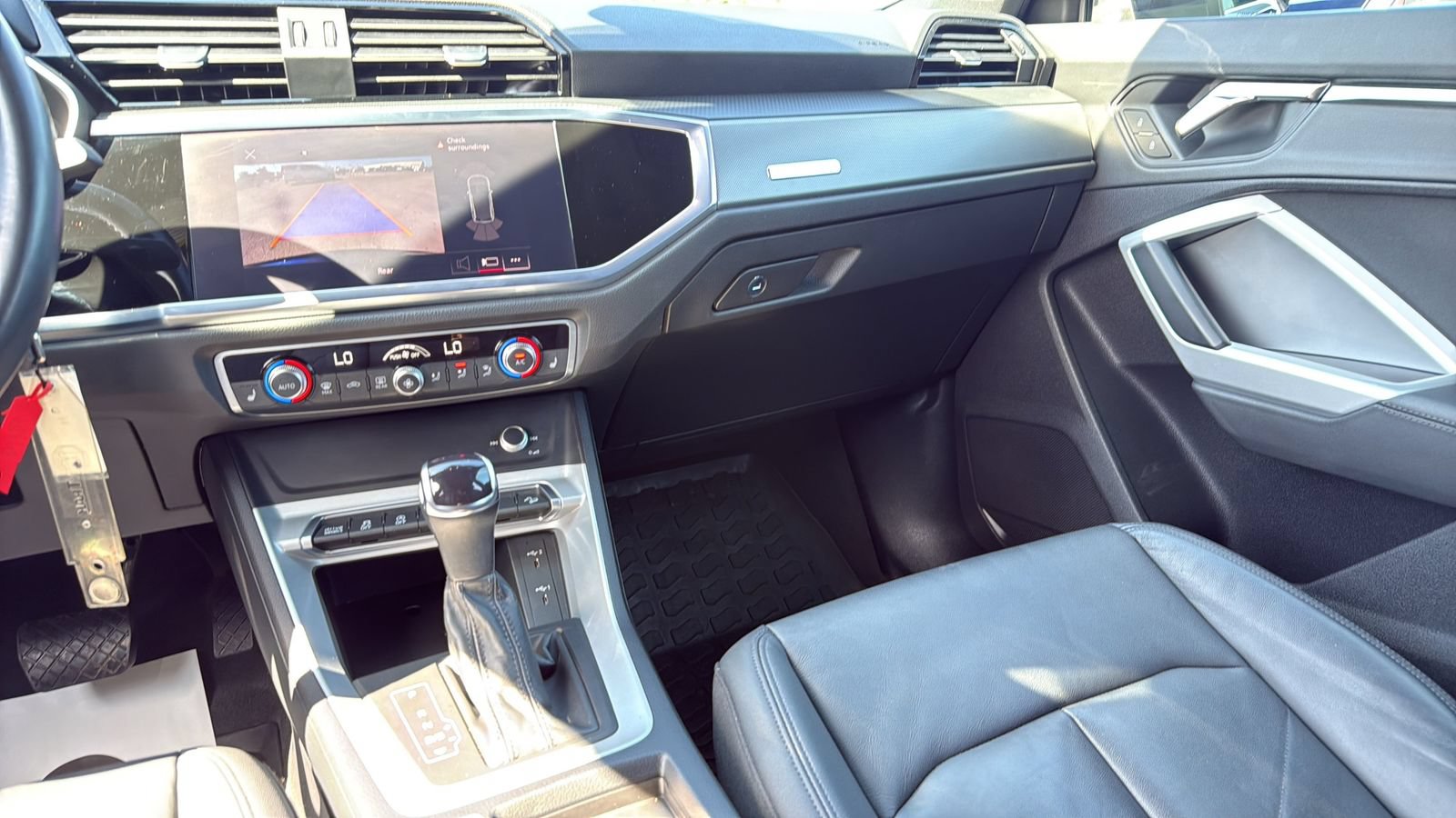 Used 2022 Audi Q3 2.0T Premium AWD/4WD image 15