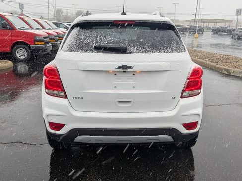 Used 2018 Chevrolet Trax LT w/ LT Convenience Package image 6