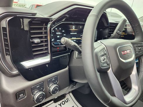 New 2025 GMC Sierra 1500 SLE w/ Preferred Package image 16