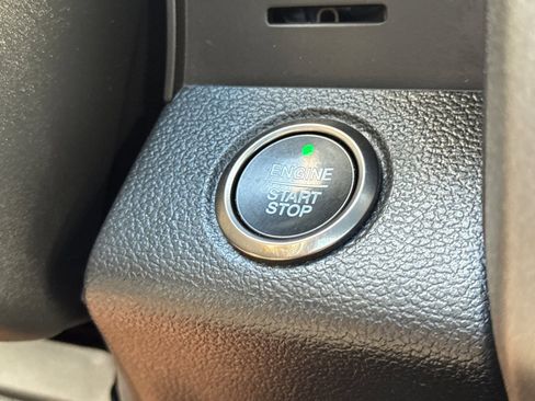 Used 2019 Ford F150 Raptor w/ Equipment Group 802A Luxury image 24