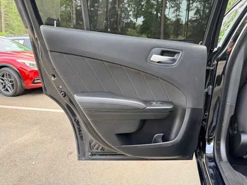 Used 2022 Dodge Charger SXT w/ Blacktop Package RWD image 26