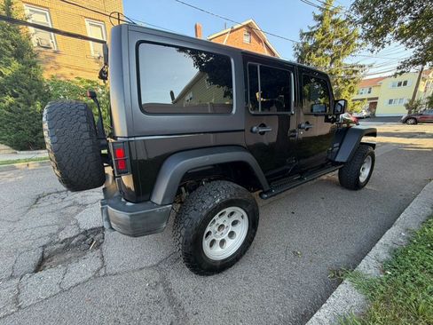 Used 2018 Jeep Wrangler Unlimited Sport S AWD/4WD image 5