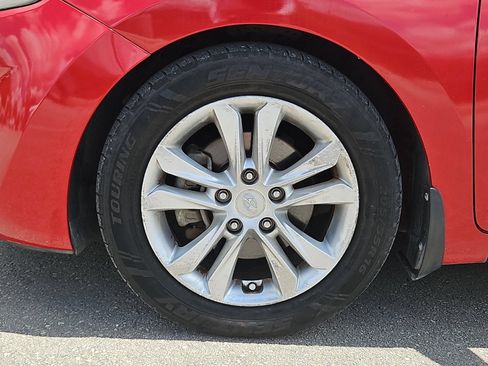Used 2015 Hyundai Elantra GT FWD image 21