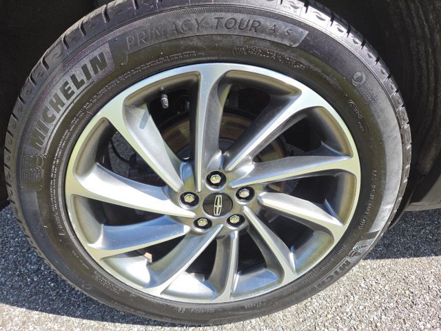 Used 2024 Lincoln Corsair AWD w/ Equipment Group 101A image 6