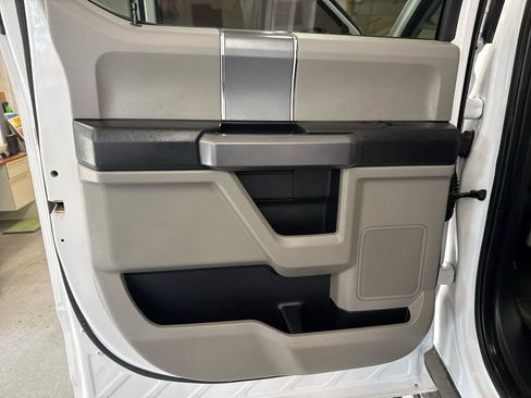 Used 2019 Ford F250 XLT w/ XLT Premium Package AWD/4WD image 37