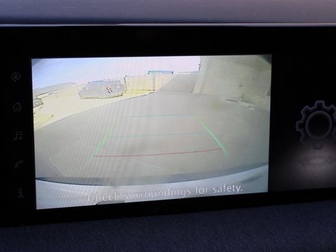 Used 2025 Nissan Kicks SV image 7