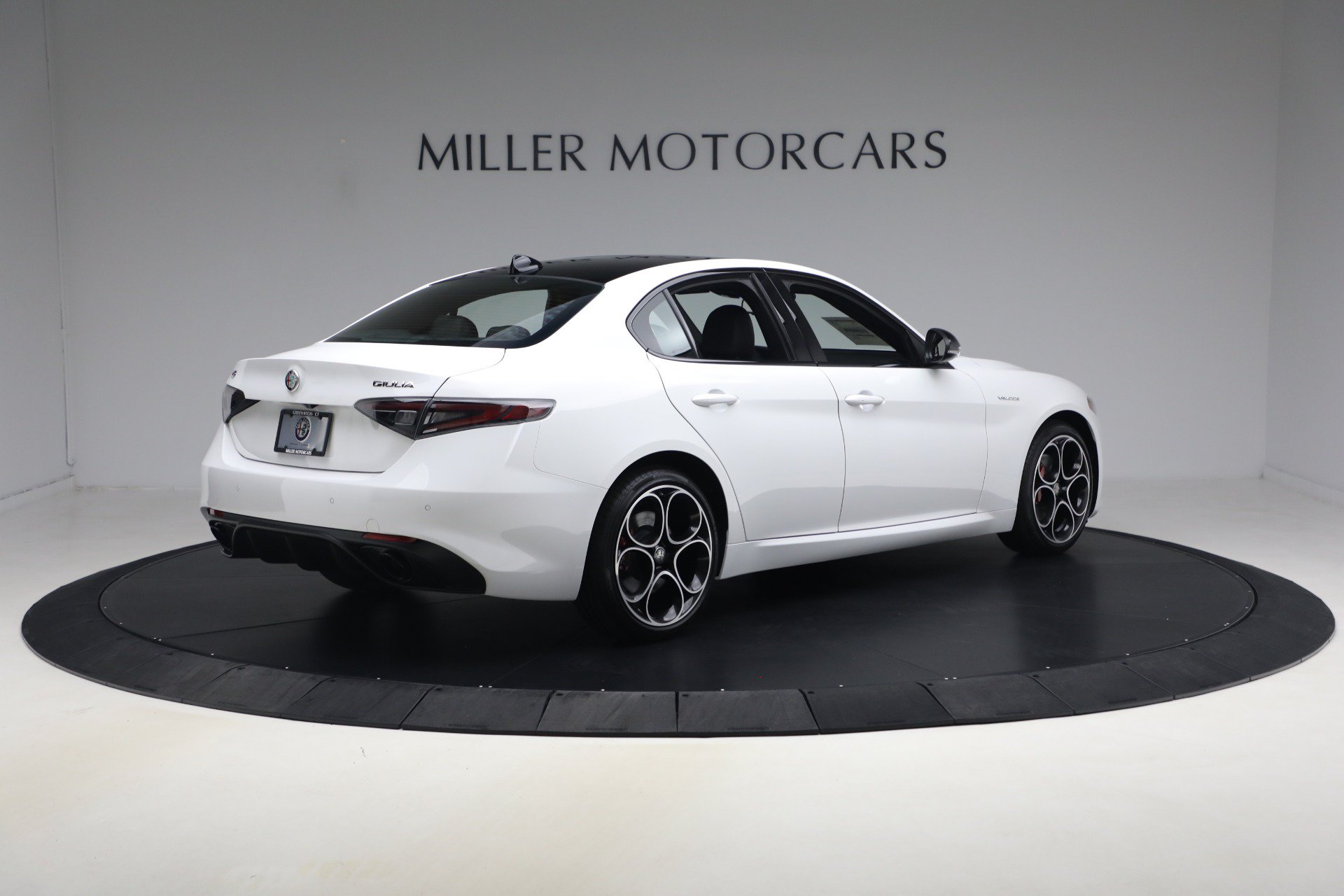 New 2026 Alfa Romeo Giulia AWD image 9
