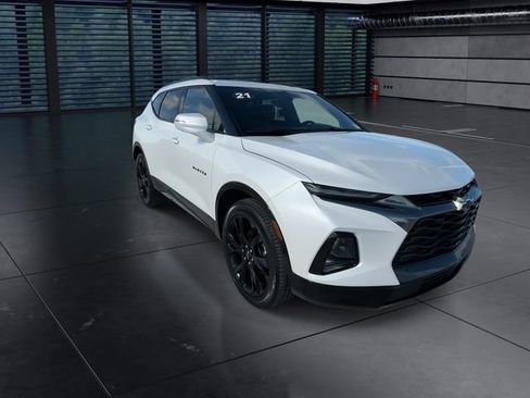 Used 2021 Chevrolet Blazer RS w/ Enhanced Convenience Package FWD image 2