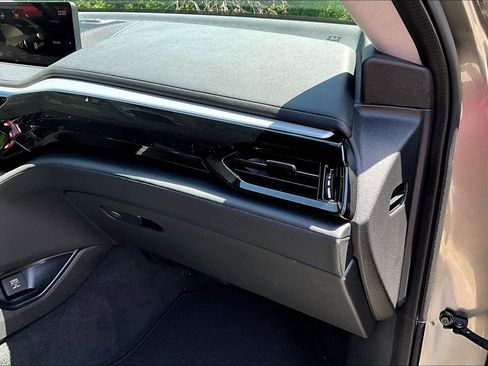 Used 2023 Acura MDX SH-AWD image 22