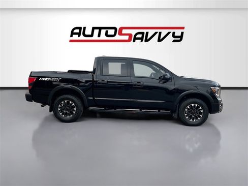 Used 2024 Nissan Titan PRO-4X w/ Pro-4x Convenience Package image 8