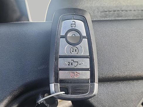 Used 2022 Ford F150 XLT w/ Equipment Group 302A High image 25