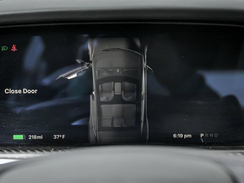 Used 2022 Tesla Model S Plaid image 25