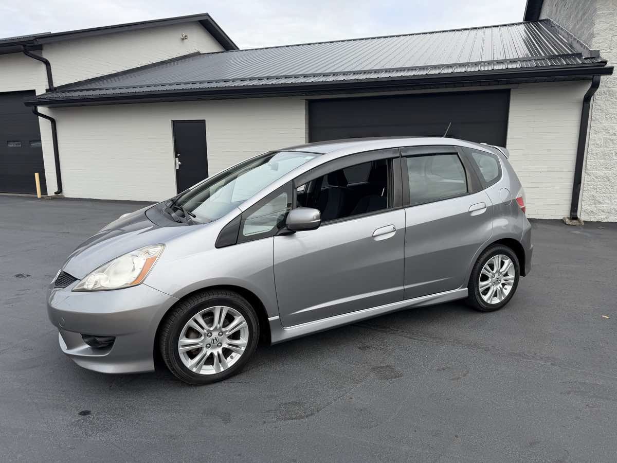 Used 2009 Honda Fit Sport image 2