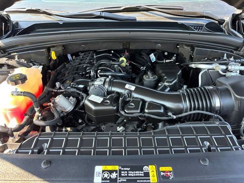 Used 2023 Jeep Grand Cherokee L Laredo image 33