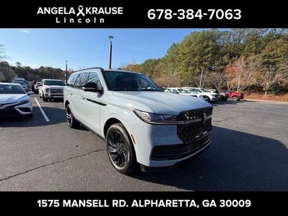 New 2025 Lincoln Navigator Reserve w/ Jet Appearance Package