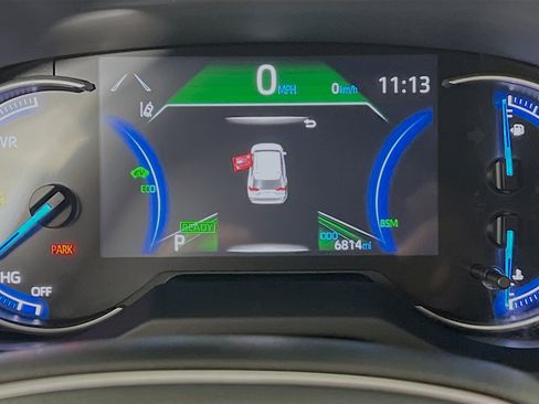 Used 2025 Toyota RAV4 XLE image 22