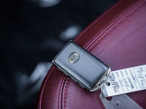 Used 2021 MAZDA CX-5 Carbon Edition image 46