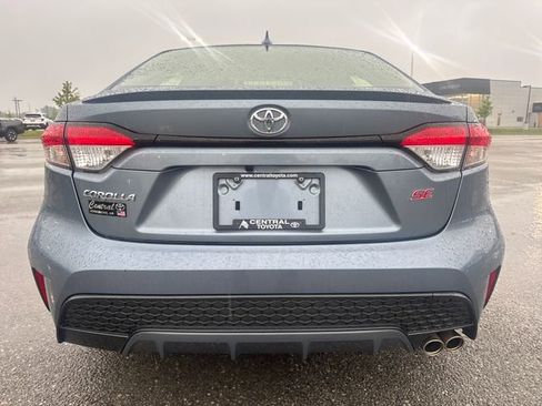 Used 2020 Toyota Corolla SE w/ SE Premium Package FWD image 5