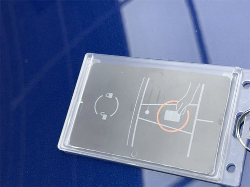 Used 2023 Tesla Model Y 2WD image 63