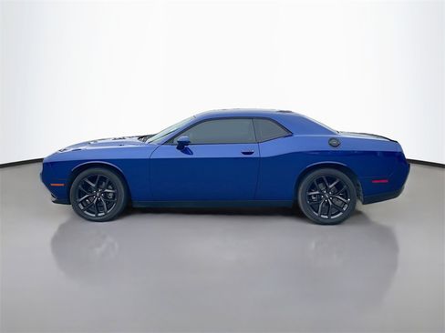 Used 2022 Dodge Challenger SXT w/ Blacktop Package image 4