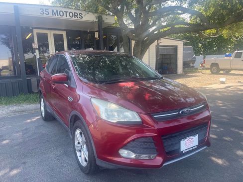 Used 2013 Ford Escape SE FWD image 2