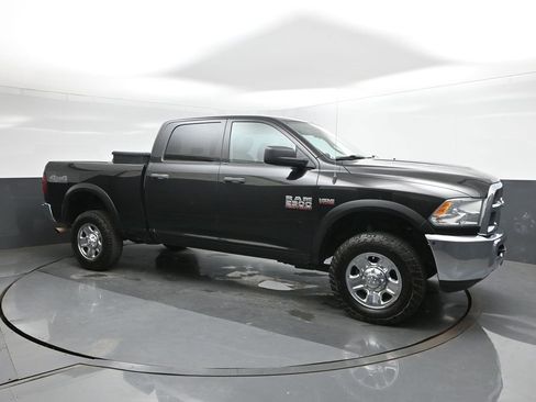 Used 2017 RAM 2500 Tradesman w/ Chrome Appearance Group image 17