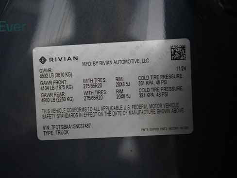Used 2025 Rivian R1T Adventure Dual AWD/4WD image 30
