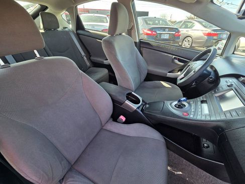 Used 2013 Toyota Prius Two image 20