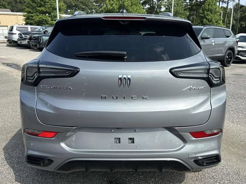 Used 2024 Buick Encore GX Avenir FWD image 31