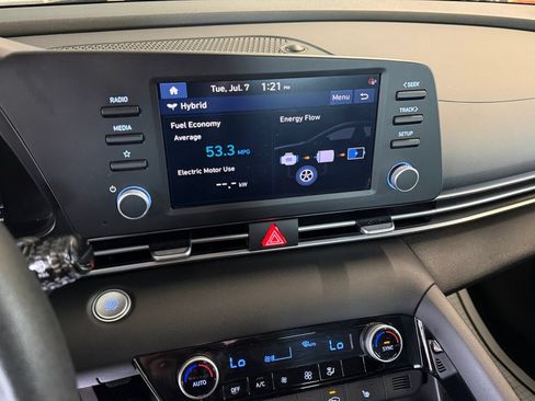 Certified 2023 Hyundai Elantra Blue FWD image 27
