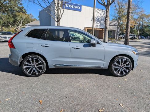 Certified 2023 Volvo XC60 B5 Ultimate w/ Protection Package Premier image 3