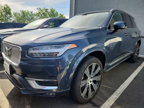 Used 2023 Volvo XC90 B6 Ultimate w/ Lounge Package AWD/4WD image 2