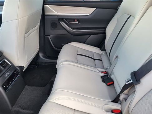 New 2026 MAZDA CX-90 Plug-In Hybrid w/ Preferred image 8