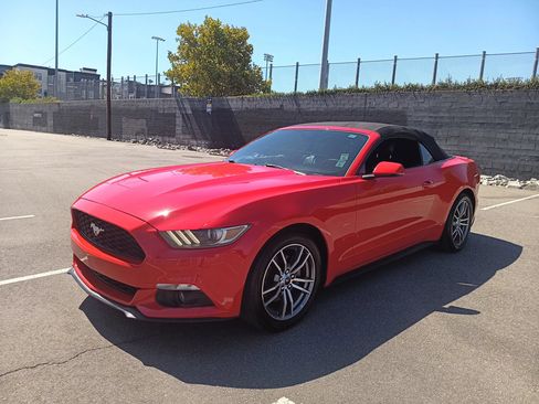 Used 2016 Ford Mustang Premium RWD image 3