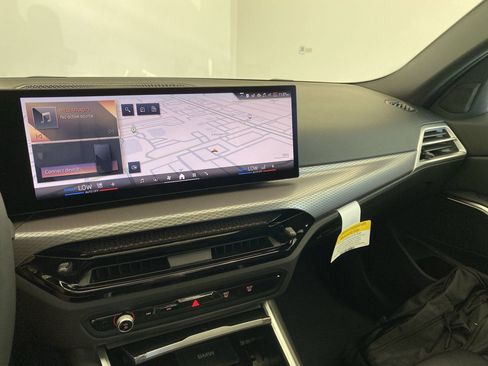 Used 2025 BMW 330i xDrive Sedan w/ Convenience Package image 23