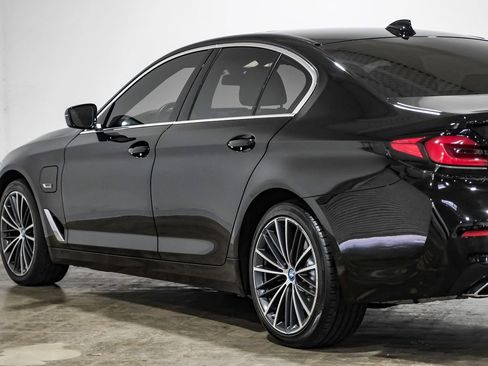 Used 2023 BMW 530e RWD image 13